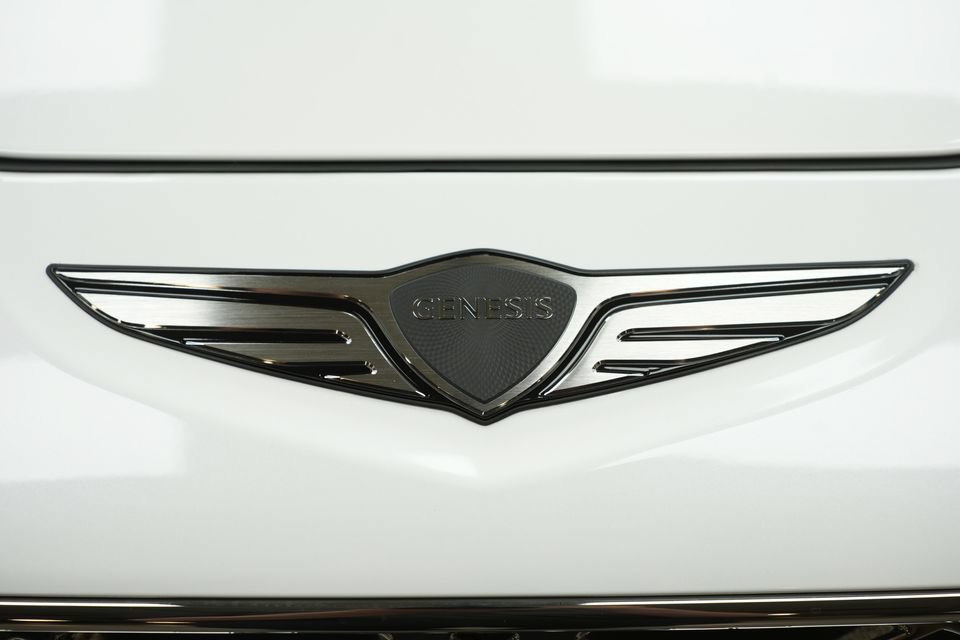 Used 2025 Genesis GV80 3.5T Prestige AWD/4WD image 38