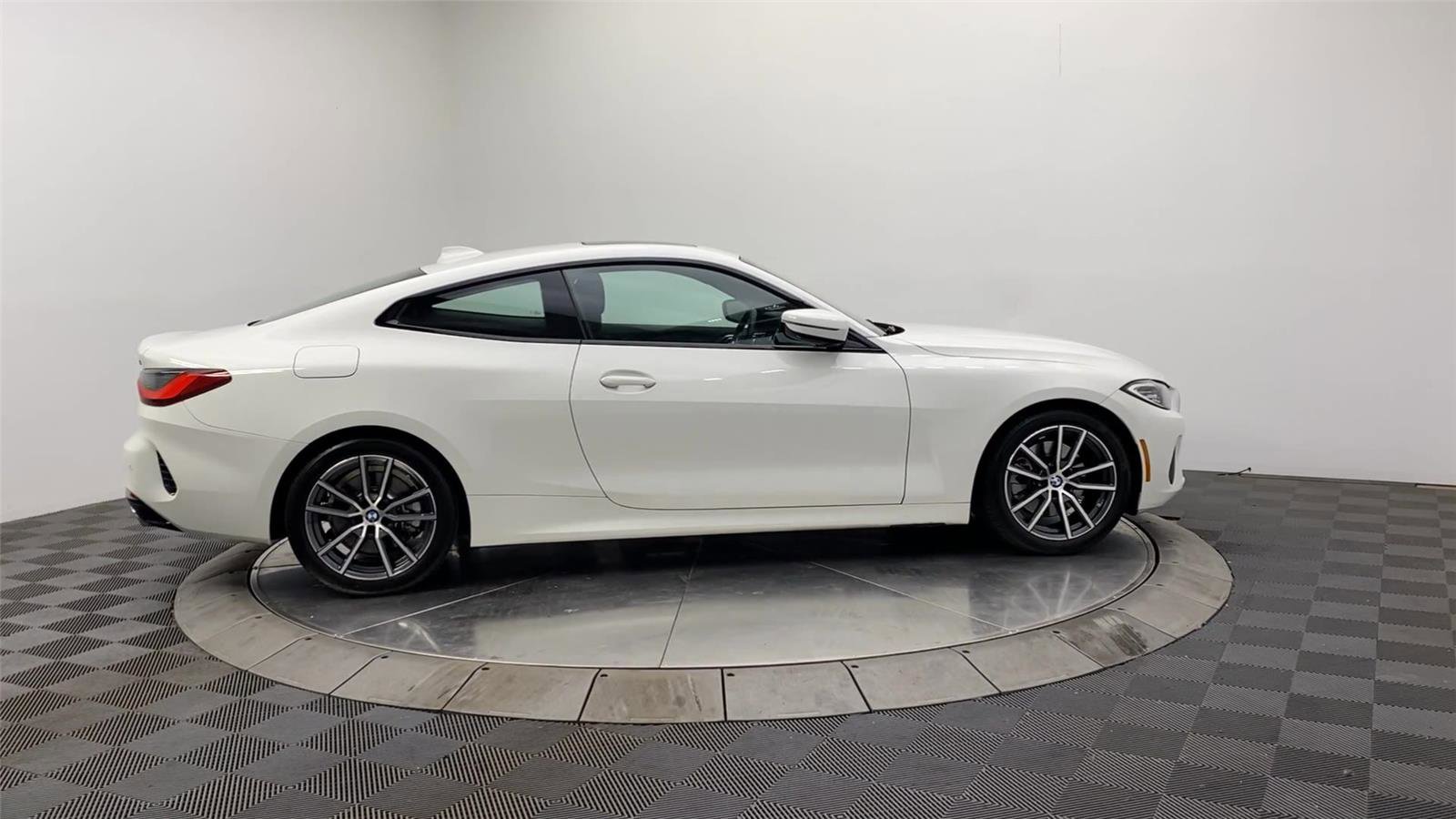 Used 2021 BMW 430i Coupe w/ Convenience Package (ZC2) image 9