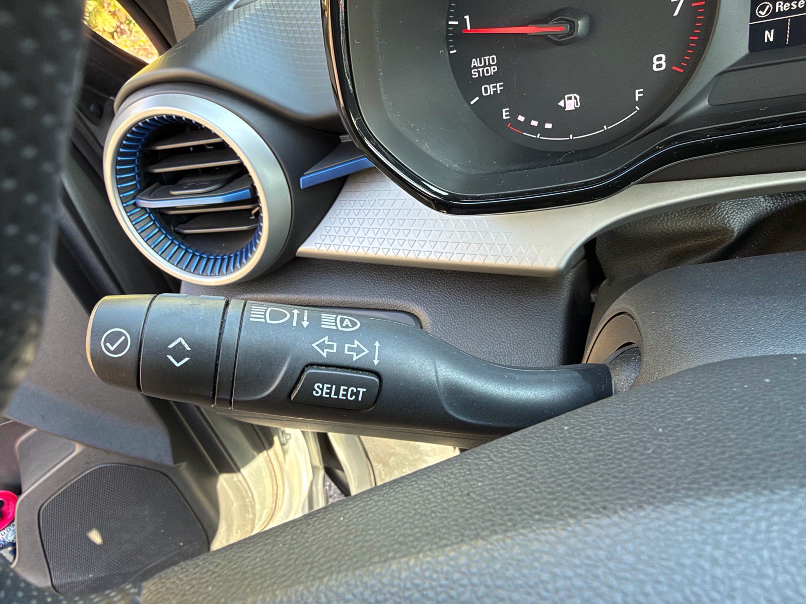 Used 2024 Chevrolet Trax LS w/ Driver Confidence Package FWD image 28