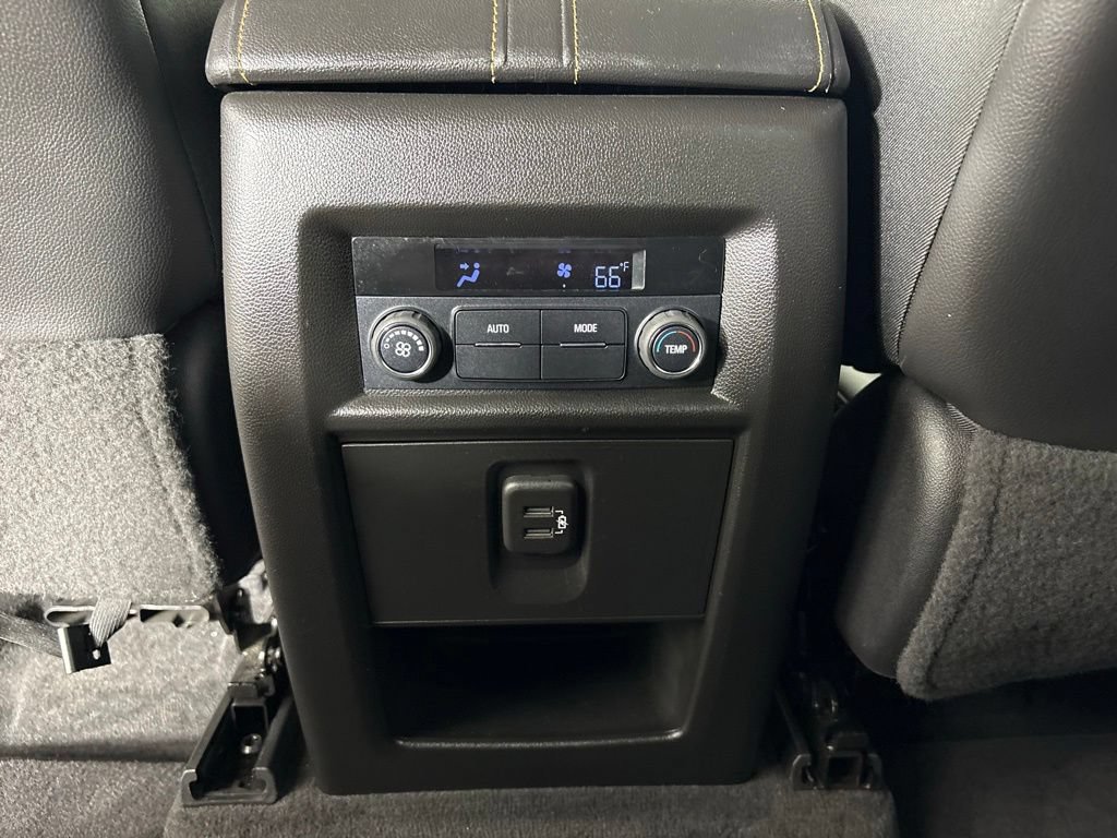 Used 2020 Chevrolet Traverse LT w/ LPO, Floor Liner Package AWD/4WD image 43