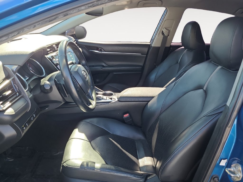 Used 2019 Toyota Camry XSE FWD image 9
