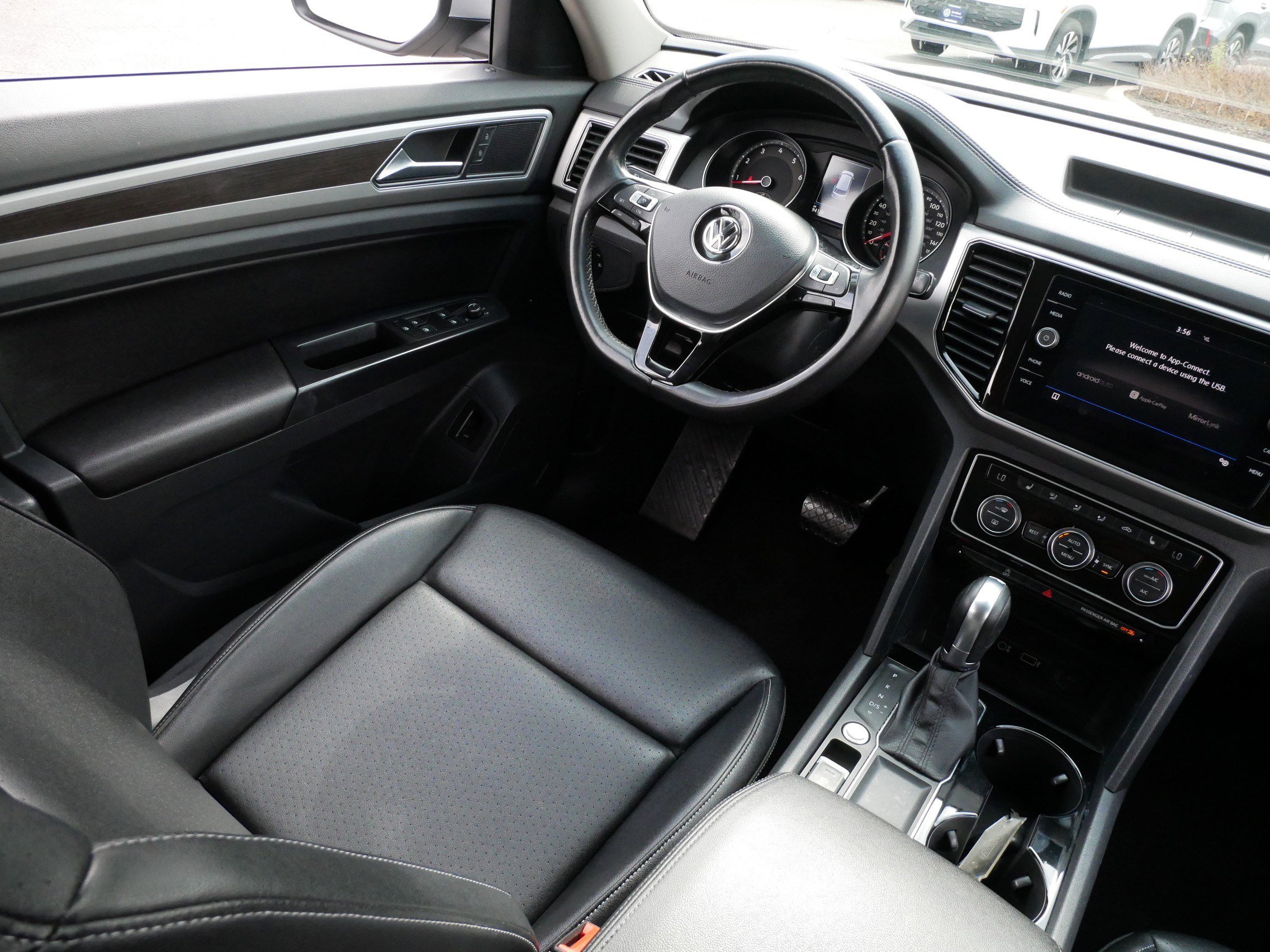Used 2018 Volkswagen Atlas SEL FWD image 9
