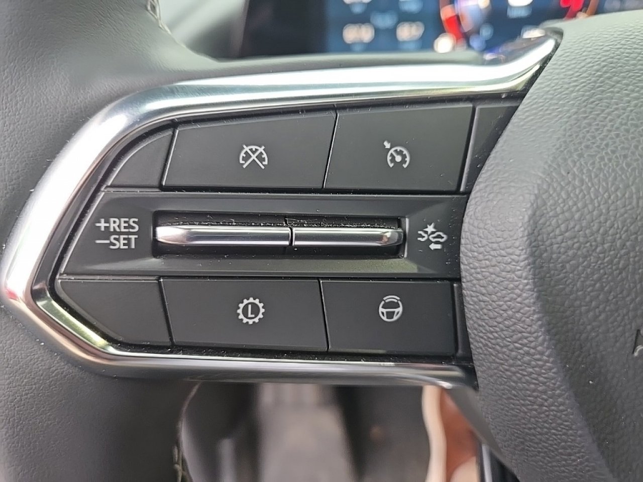 Used 2025 Chevrolet Traverse High Country w/ LPO, Floor Liner Package image 27