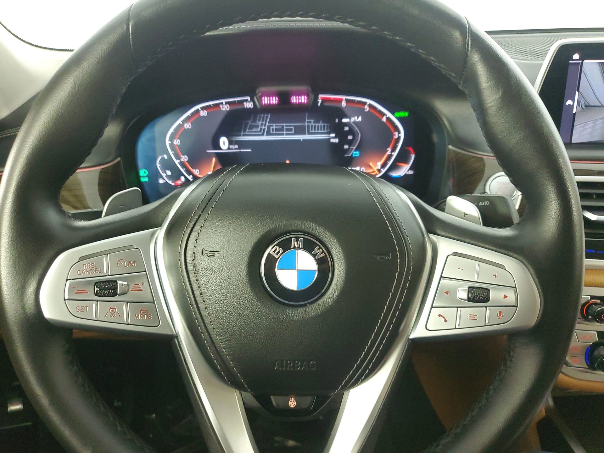 Used 2022 BMW 750i xDrive w/ Executive Package image 33