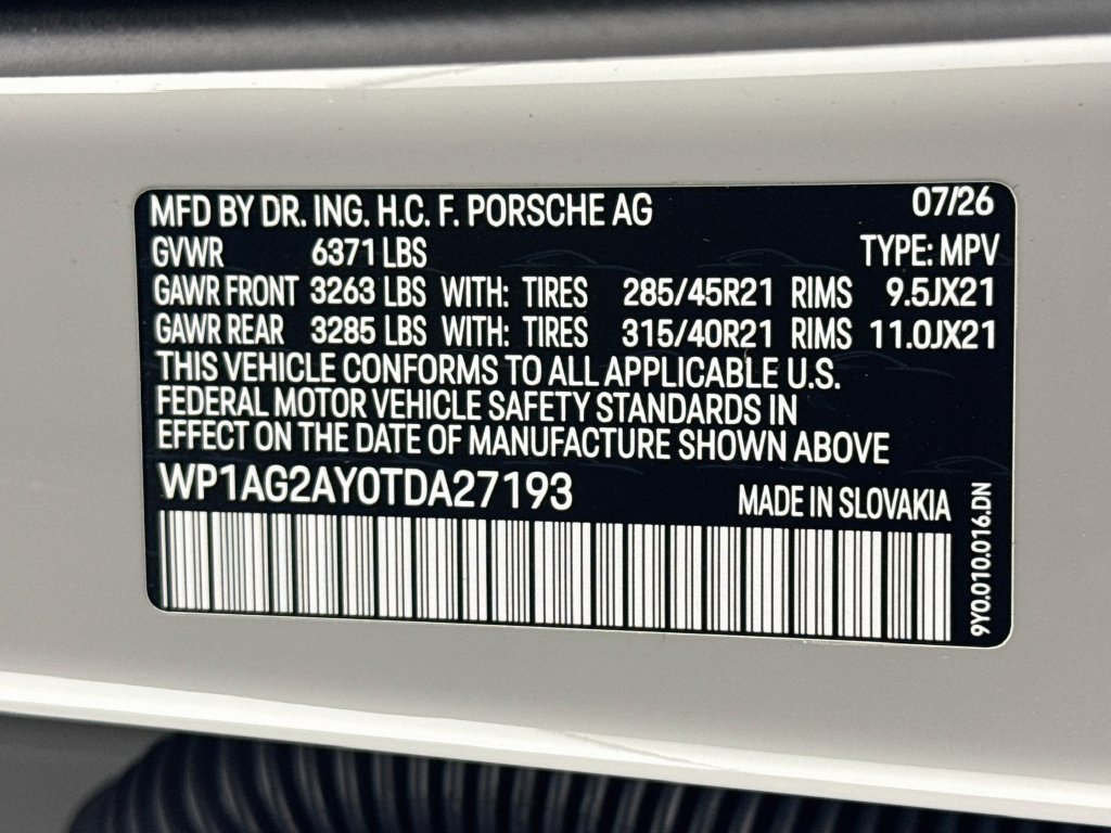 New 2026 Porsche Cayenne GTS AWD/4WD image 34