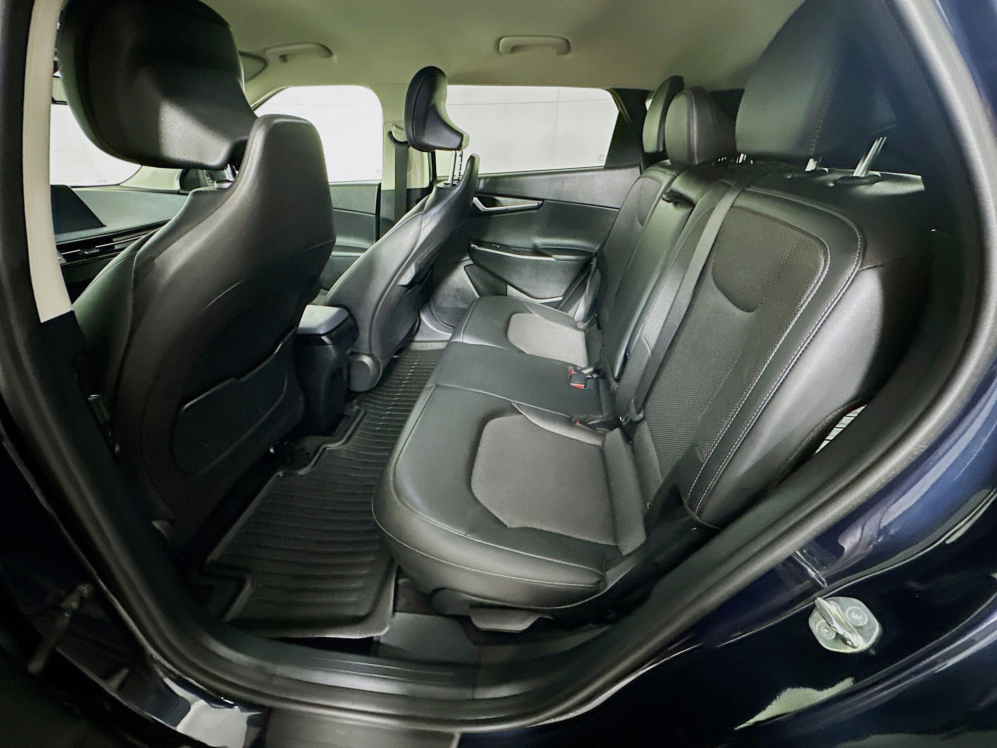 Used 2023 Kia EV6 Light image 27