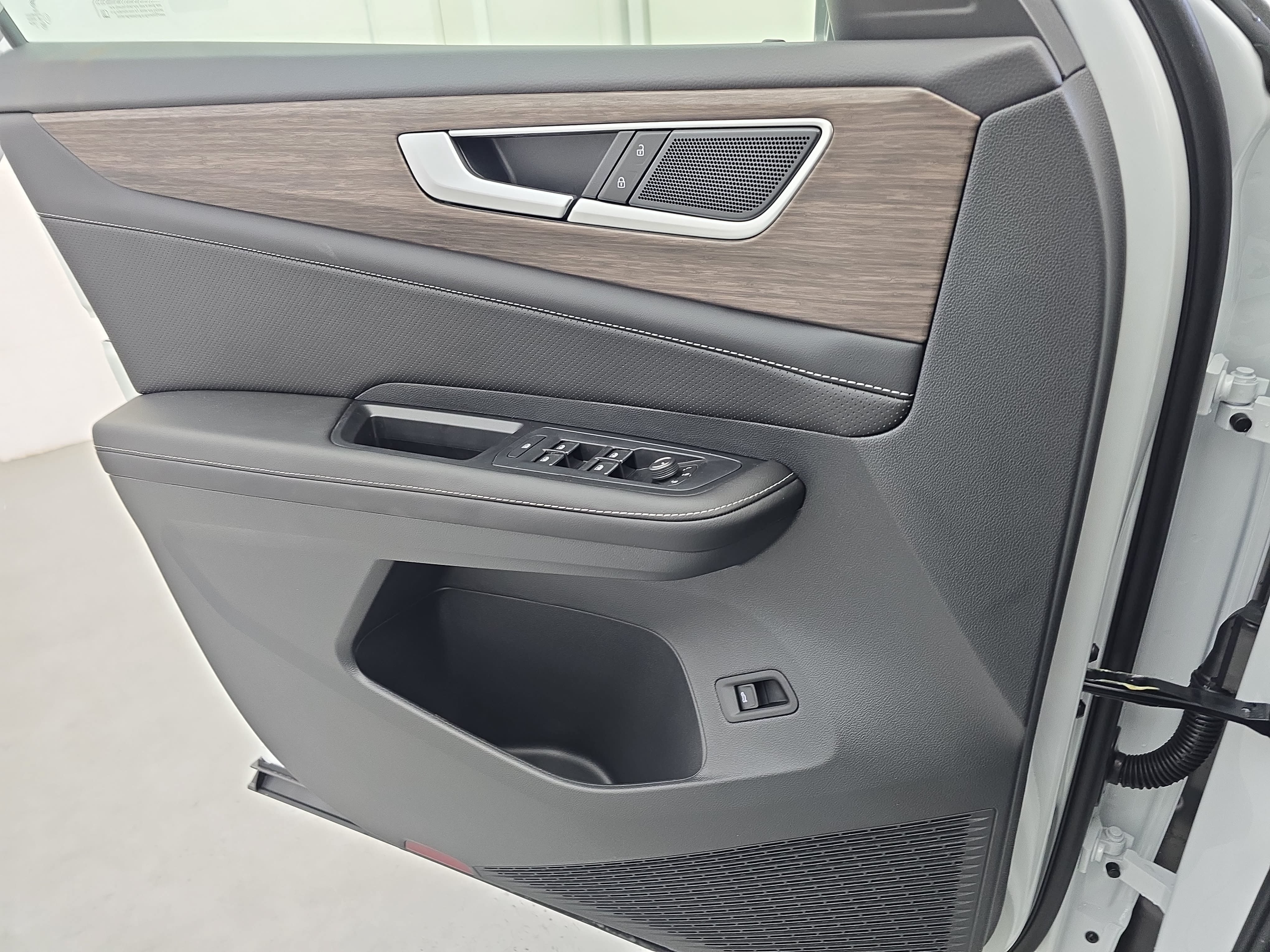 New 2026 Volkswagen Atlas SEL AWD/4WD image 26