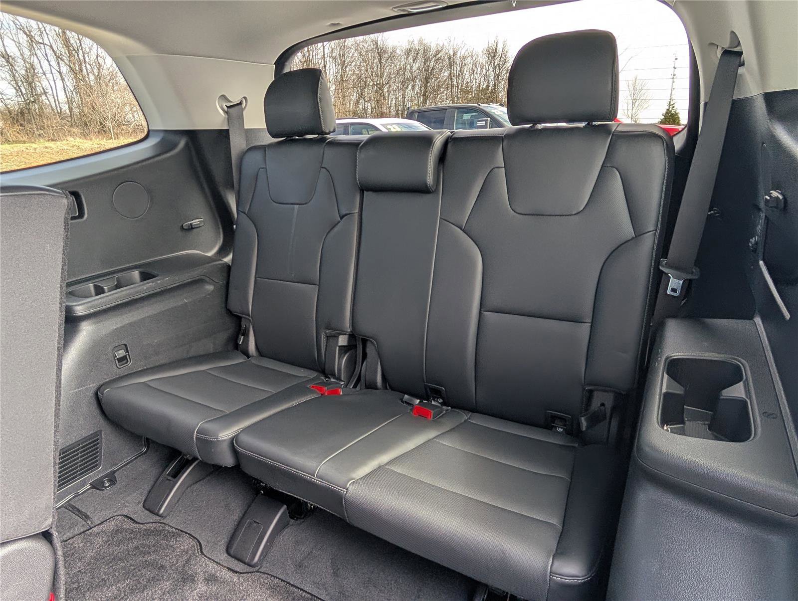 Used 2024 Kia Telluride LX image 13