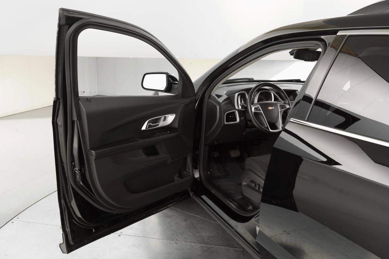 Used 2017 Chevrolet Equinox LT w/ Convenience Package FWD image 10