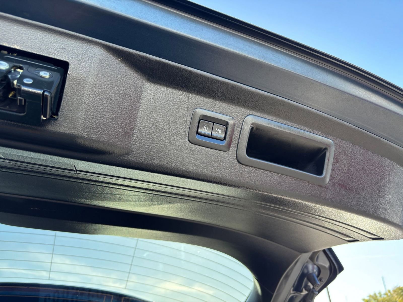 Used 2025 MAZDA CX-50 2.5 Hybrid w/ Premium Plus Pkg image 24