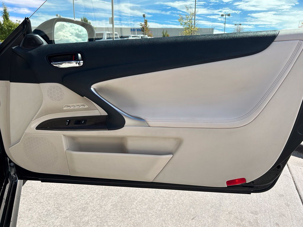 Used 2010 Lexus IS 350C w/ Luxury Pkg RWD image 27