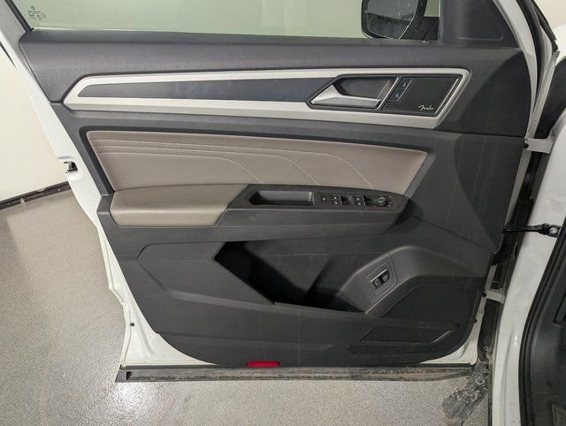 Used 2023 Volkswagen Atlas Cross Sport SEL Premium R-Line image 10