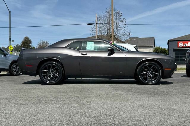 Used 2023 Dodge Challenger SXT w/ Blacktop Package image 3
