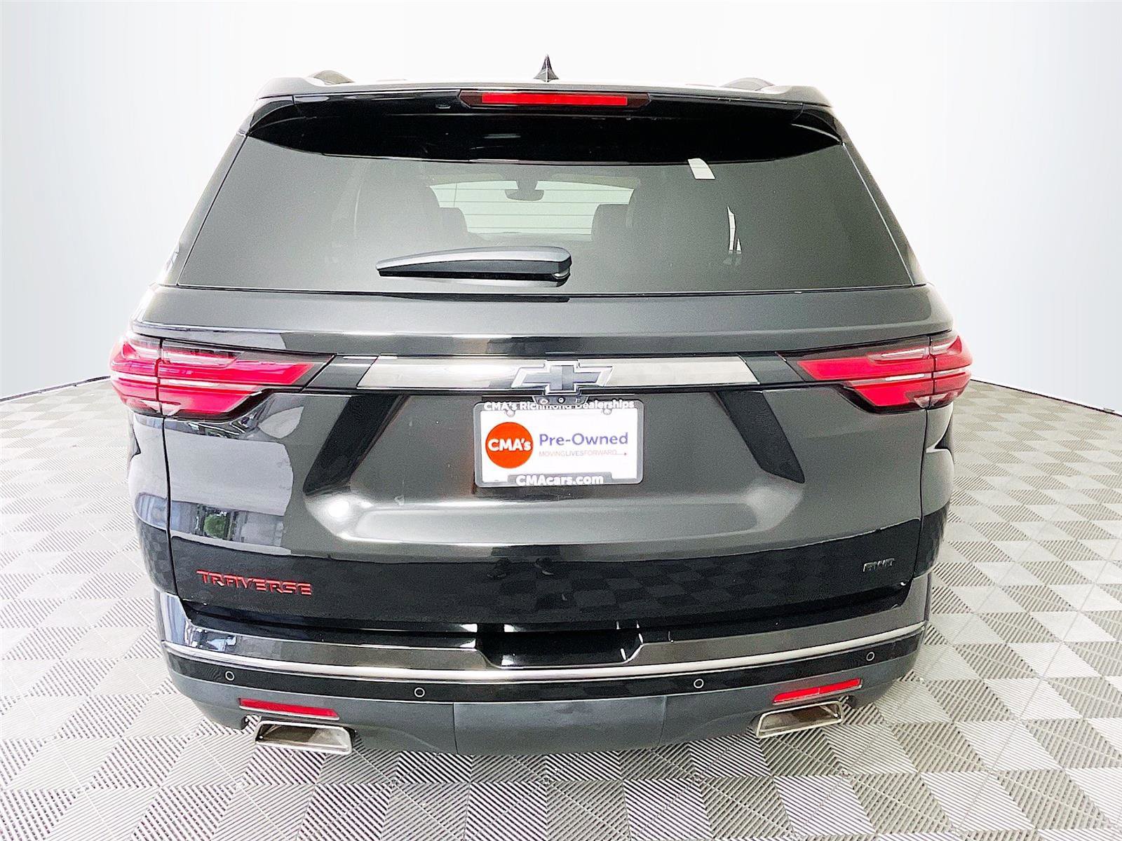 Used 2023 Chevrolet Traverse Premier w/ Redline Edition AWD/4WD image 7