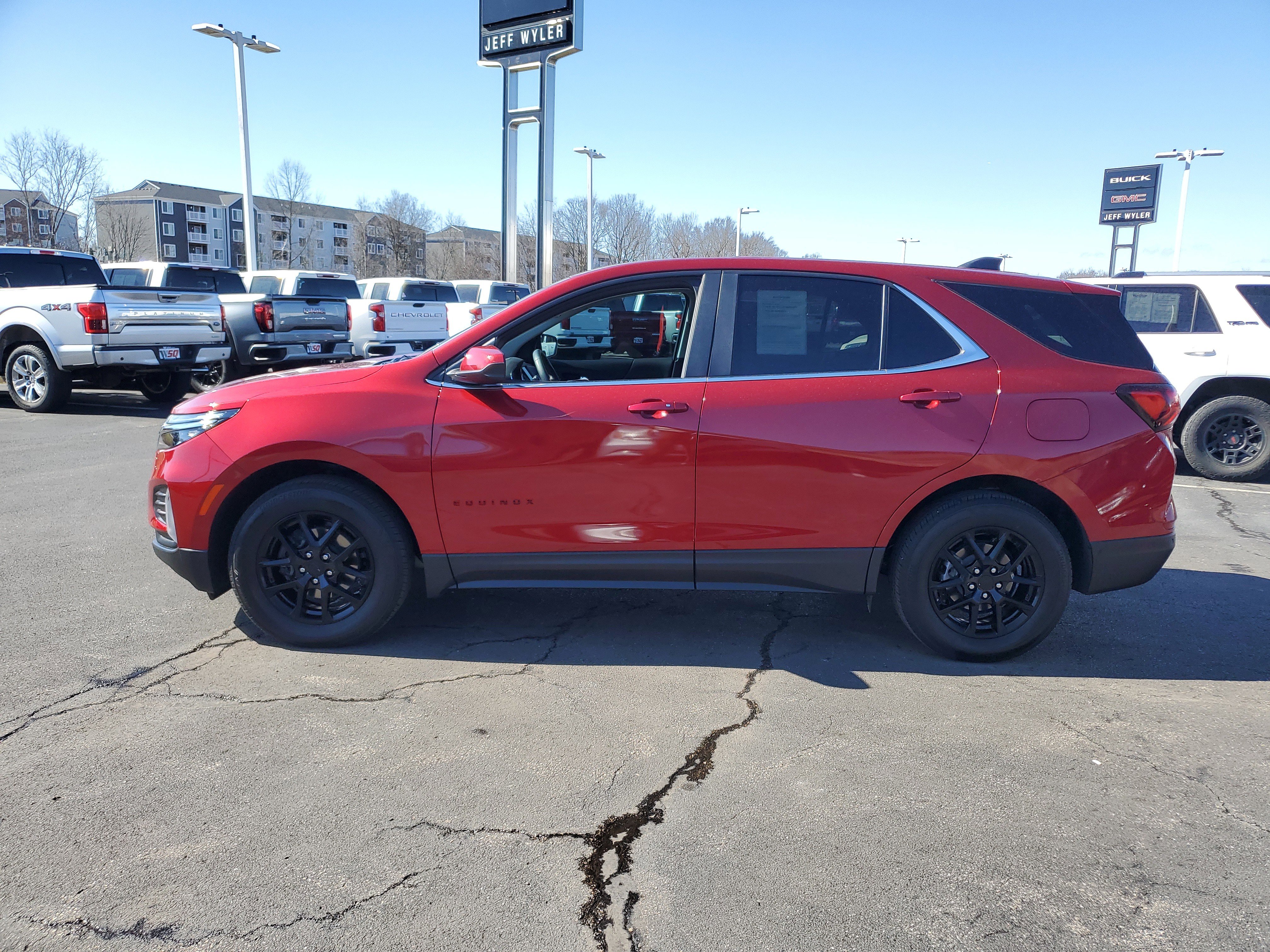 Used 2024 Chevrolet Equinox LT image 8