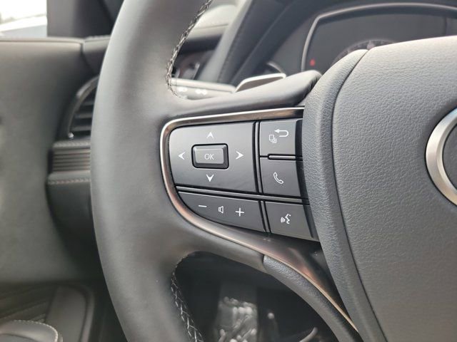 Used 2021 Lexus LS 500 AWD w/ Accessory Package (Z1) image 23