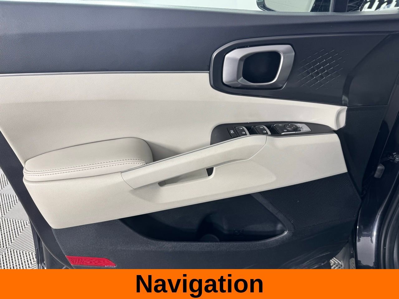 Used 2025 Kia Sorento S w/ Panoramic Sunroof Package image 10