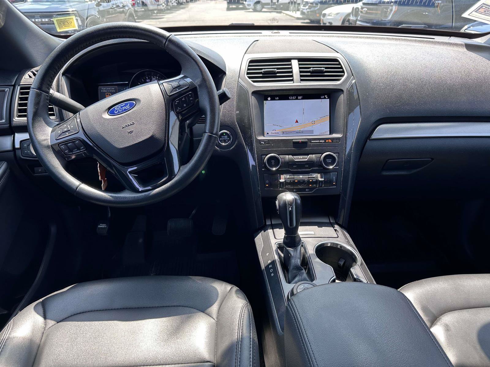 Used 2019 Ford Explorer XLT w/ Equipment Group 202A AWD/4WD image 17