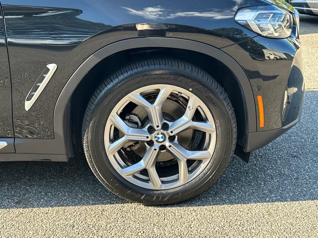 Used 2024 BMW X4 xDrive30i w/ Parking Assistance Package AWD/4WD image 12