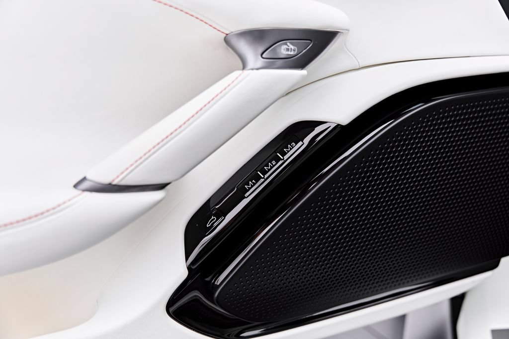Used 2022 Ferrari Roma RWD image 45