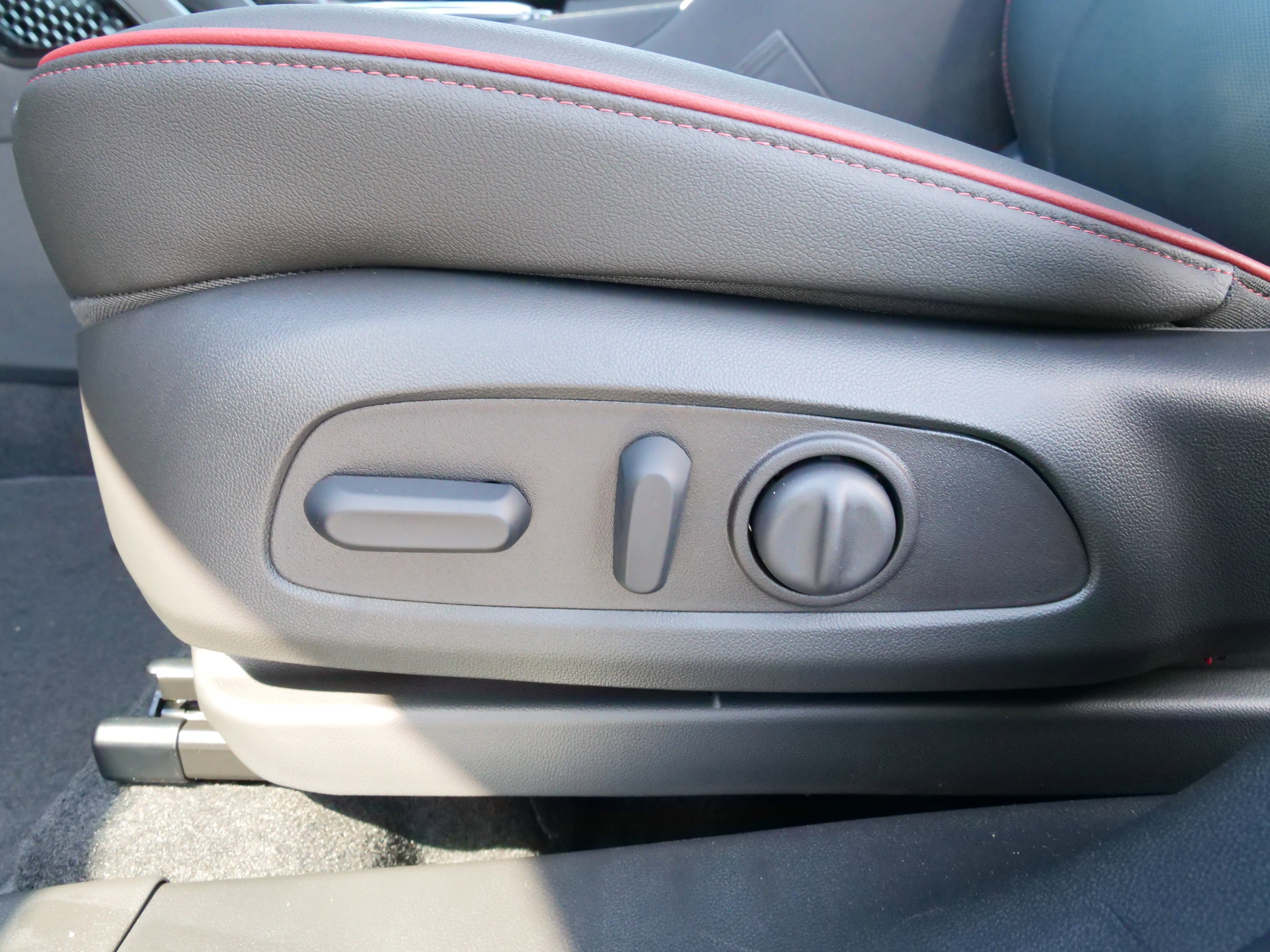 New 2026 Chevrolet TrailBlazer RS w/ Convenience Package image 17