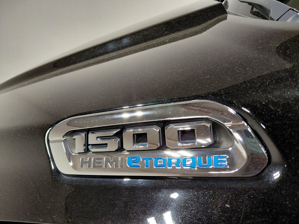 Used 2023 RAM 1500 Big Horn AWD/4WD image 18