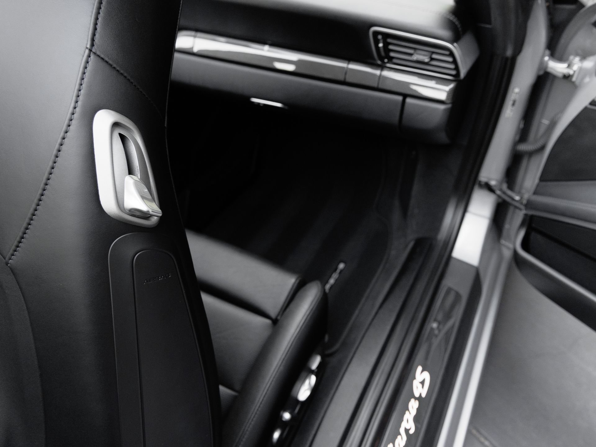 Certified 2017 Porsche 911 Targa 4S AWD/4WD image 33