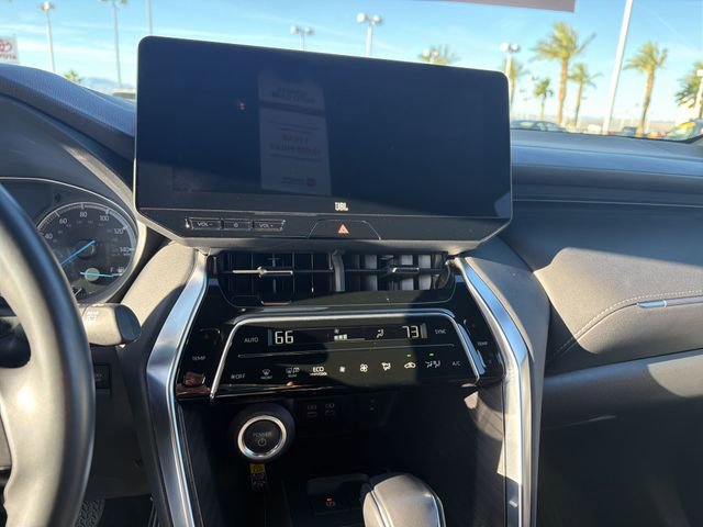 Certified 2024 Toyota Venza XLE image 19
