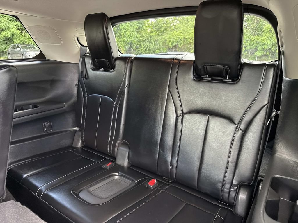 Used 2023 INFINITI QX60 Sensory w/ Cargo Package AWD/4WD image 18