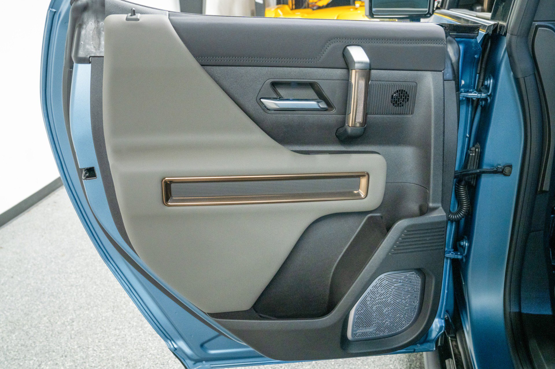 Used 2024 GMC Hummer EV 3X w/ Omega Edition image 35