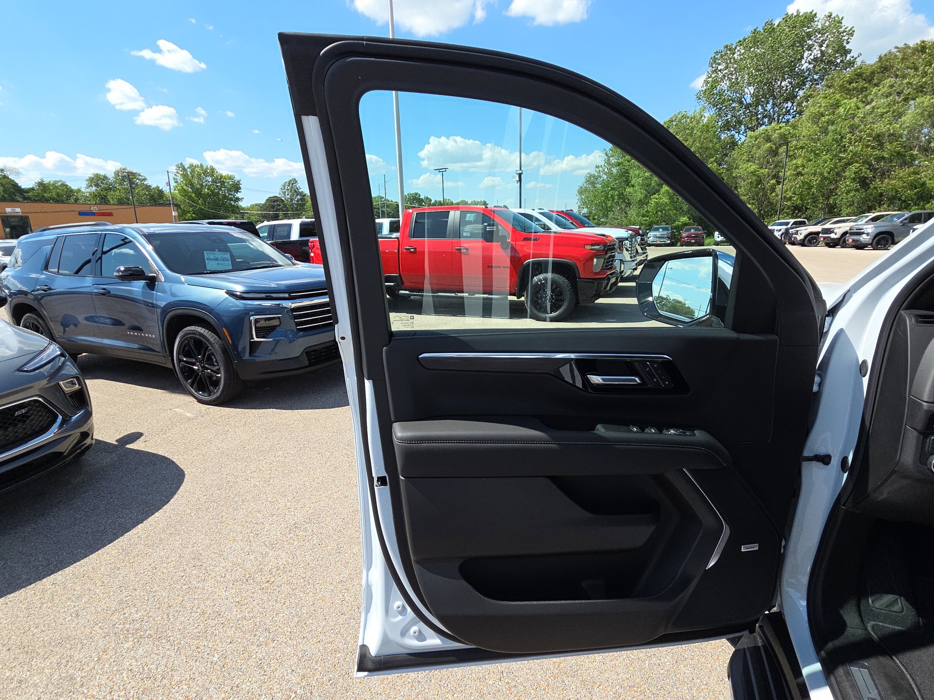 New 2026 Chevrolet Tahoe Premier w/ Sun And Tow Package AWD/4WD image 12