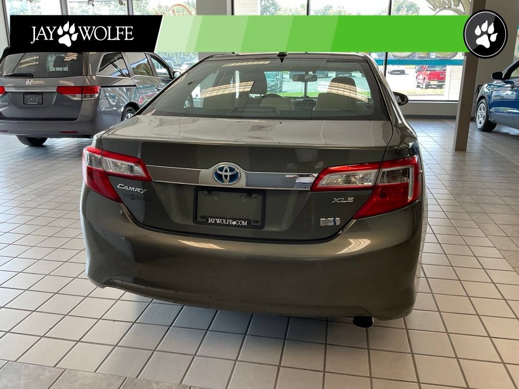 Used 2013 Toyota Camry XLE w/ Leather Pkg FWD image 4