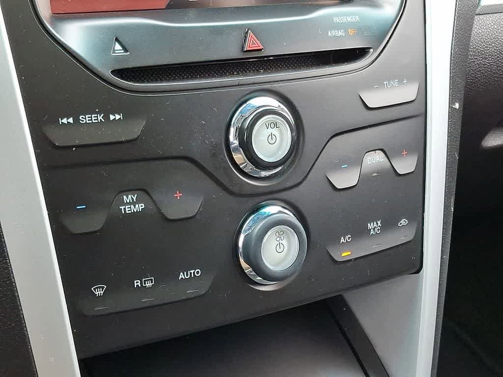 Used 2013 Ford Explorer XLT FWD image 16