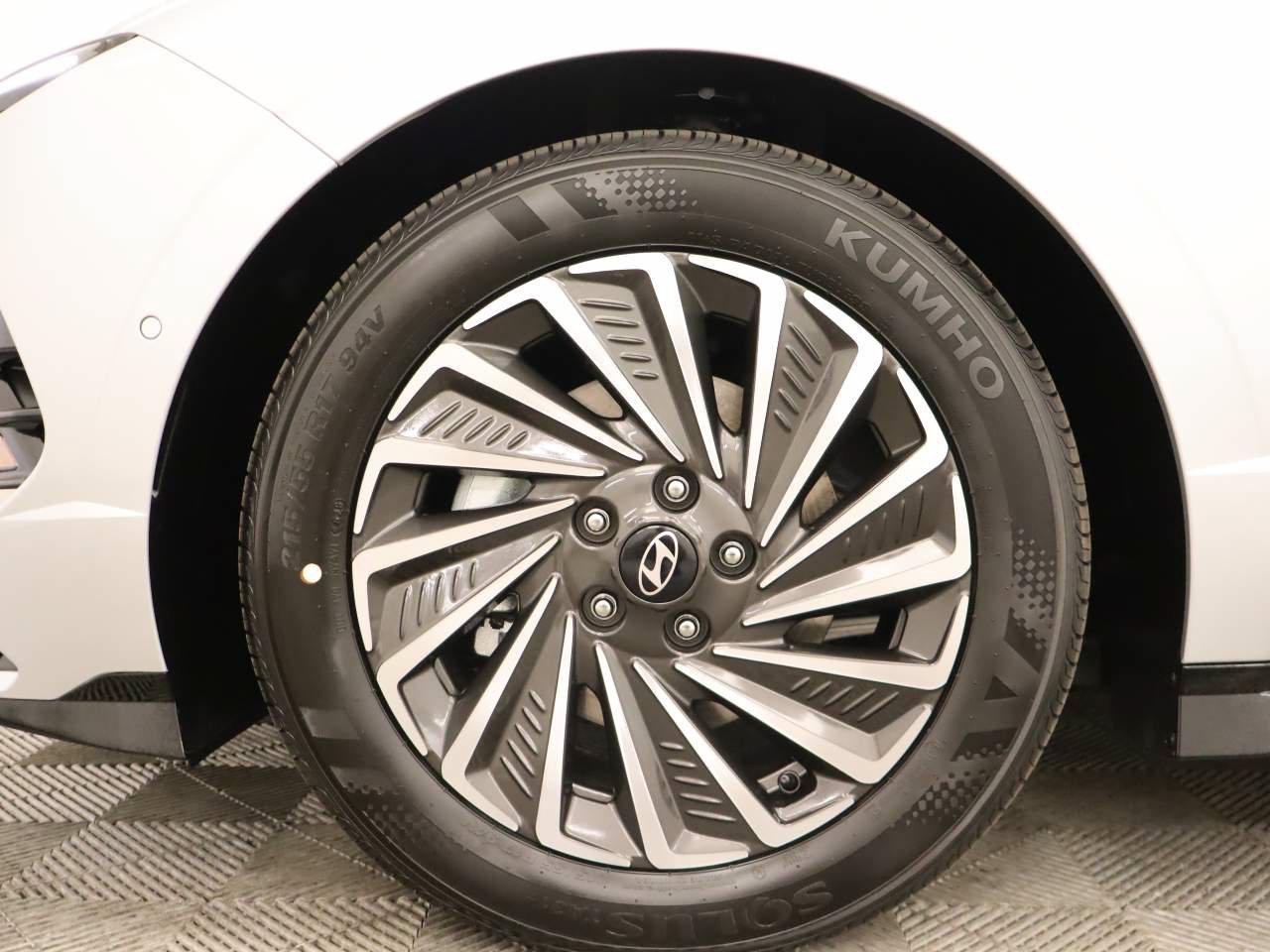 New 2026 Hyundai Sonata Limited FWD image 6