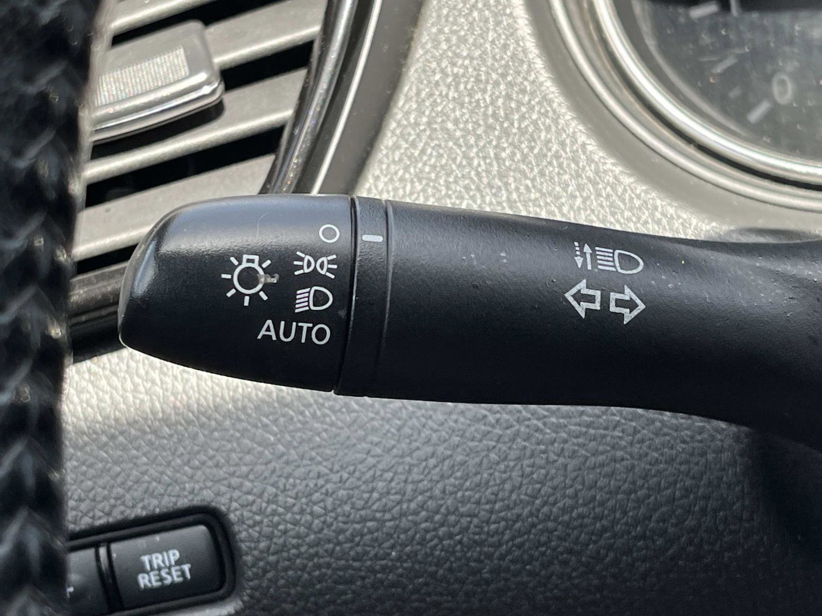 Used 2021 Nissan Rogue Sport SL image 36