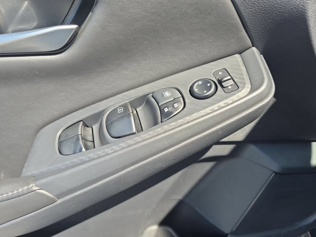 Used 2025 Nissan Sentra SV FWD image 10
