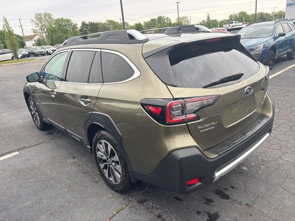 Used 2023 Subaru Outback Touring XT AWD/4WD image 5