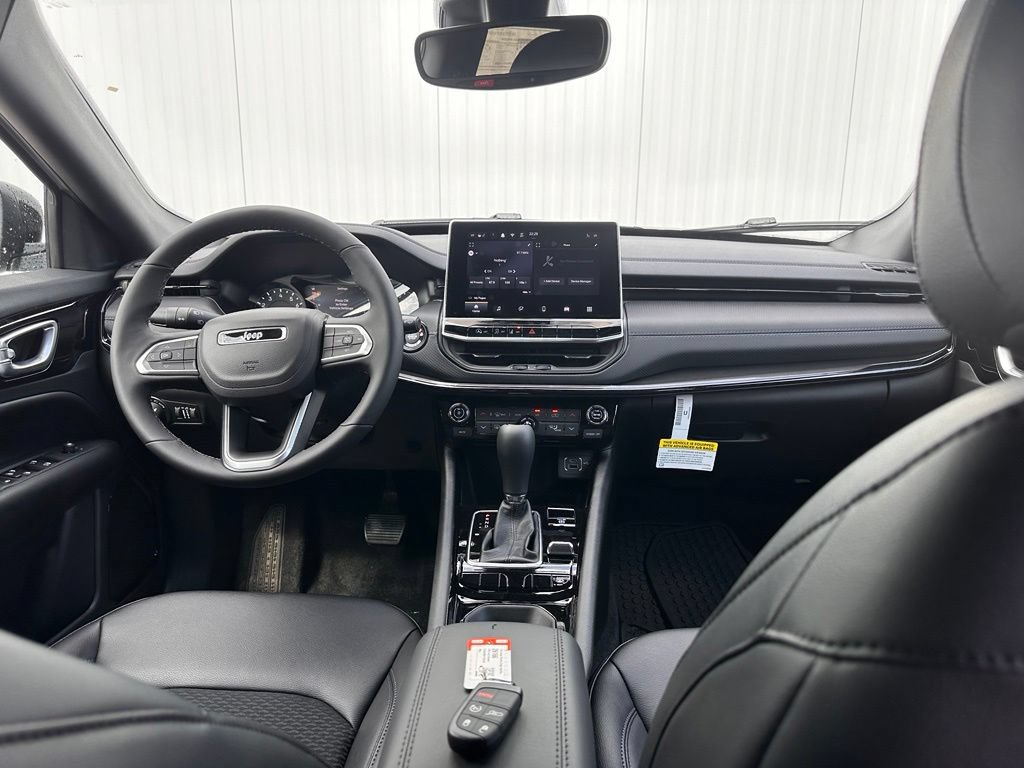 New 2026 Jeep Compass Latitude AWD/4WD image 30