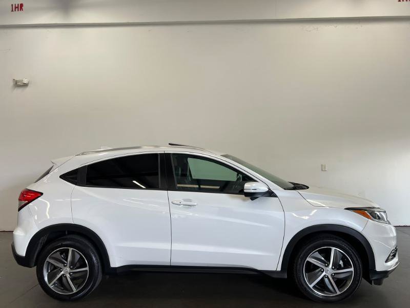 Used 2021 Honda HR-V EX-L image 2