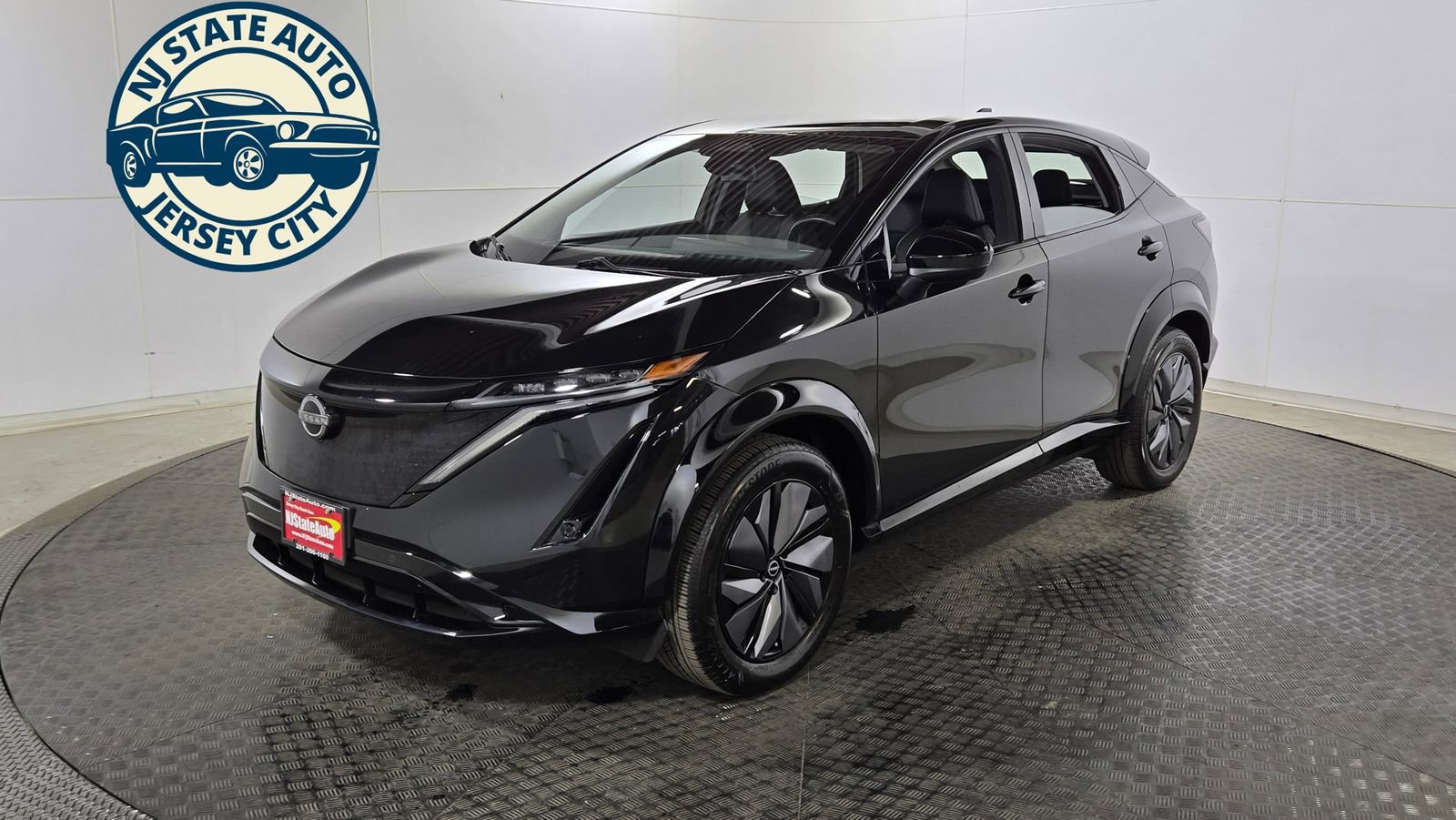 Used 2023 Nissan Ariya AWD image 3