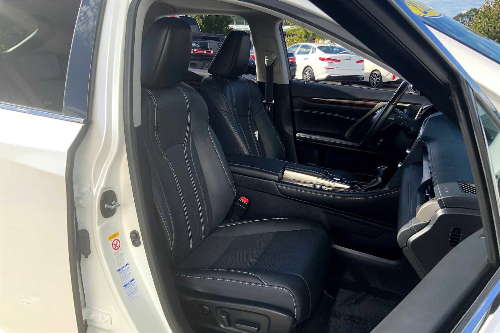 Used 2017 Lexus RX 450h AWD image 7