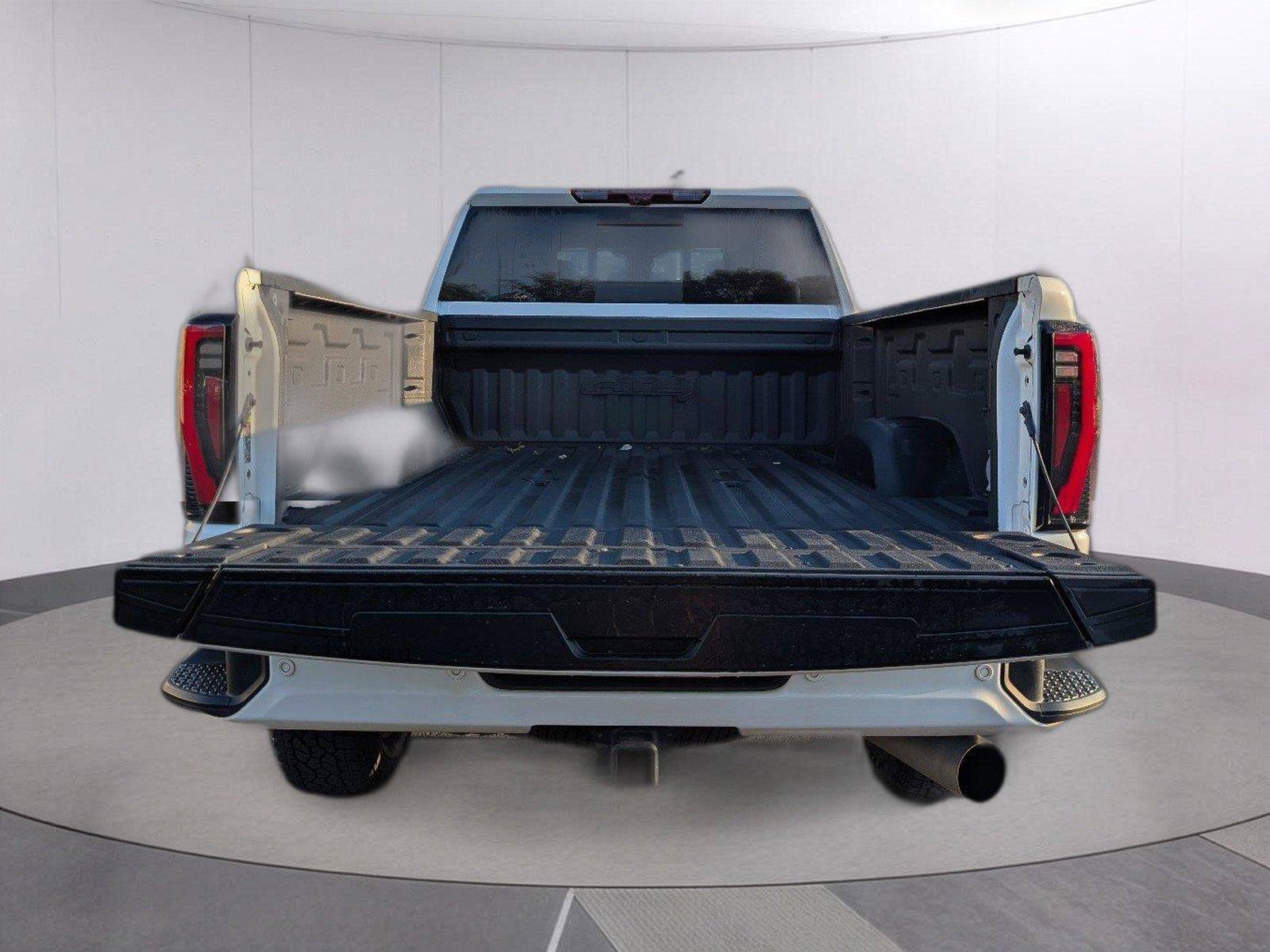 Used 2024 GMC Sierra 2500 AT4 w/ AT4 Premium Plus Package AWD/4WD image 6