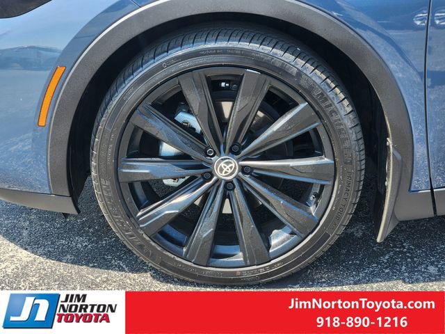 Used 2026 Toyota Crown AWD/4WD image 13