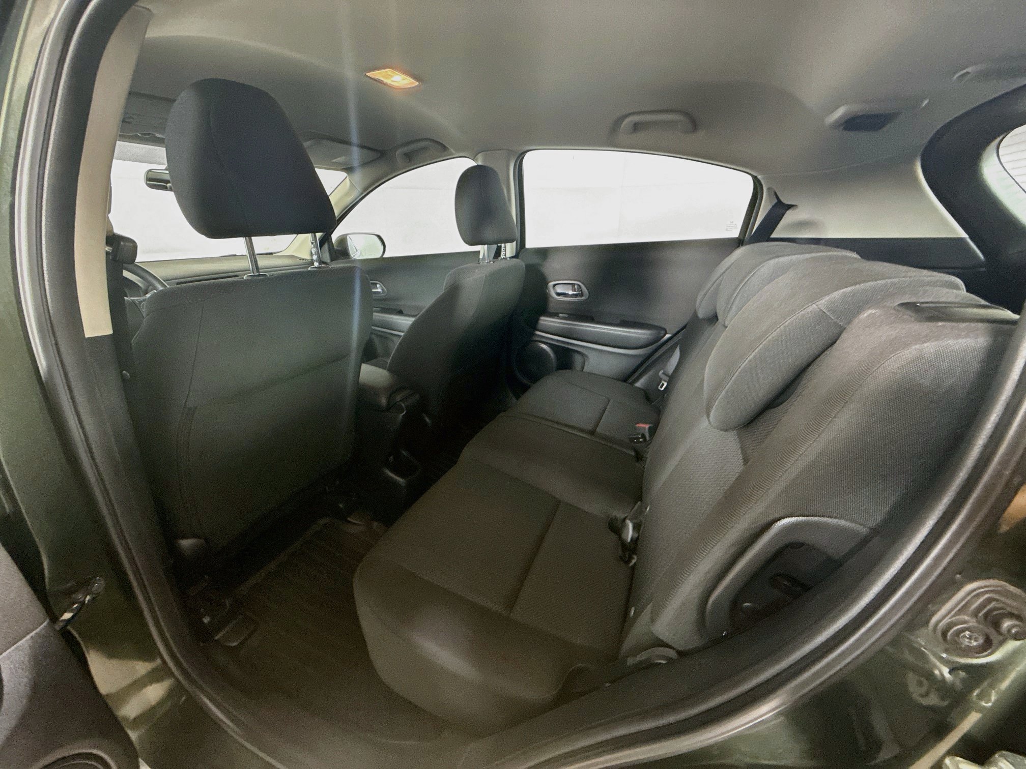 Used 2018 Honda HR-V LX image 27