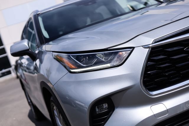 Used 2020 Toyota Highlander Platinum AWD/4WD image 12
