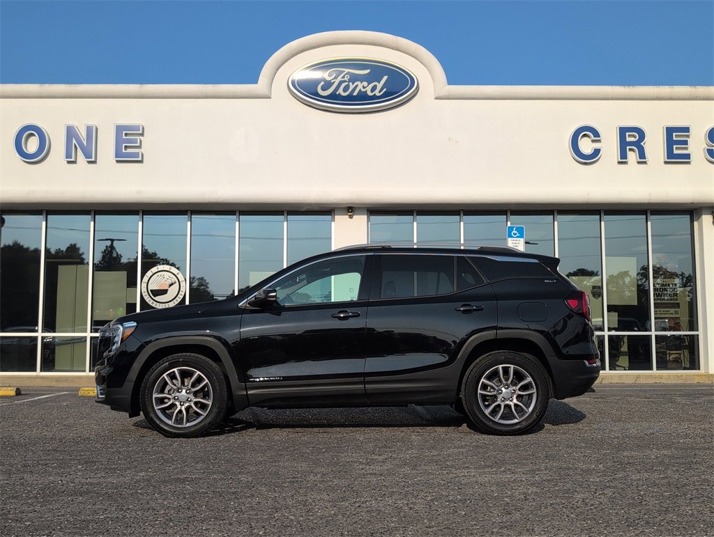 Used 2024 GMC Terrain SLT image 9