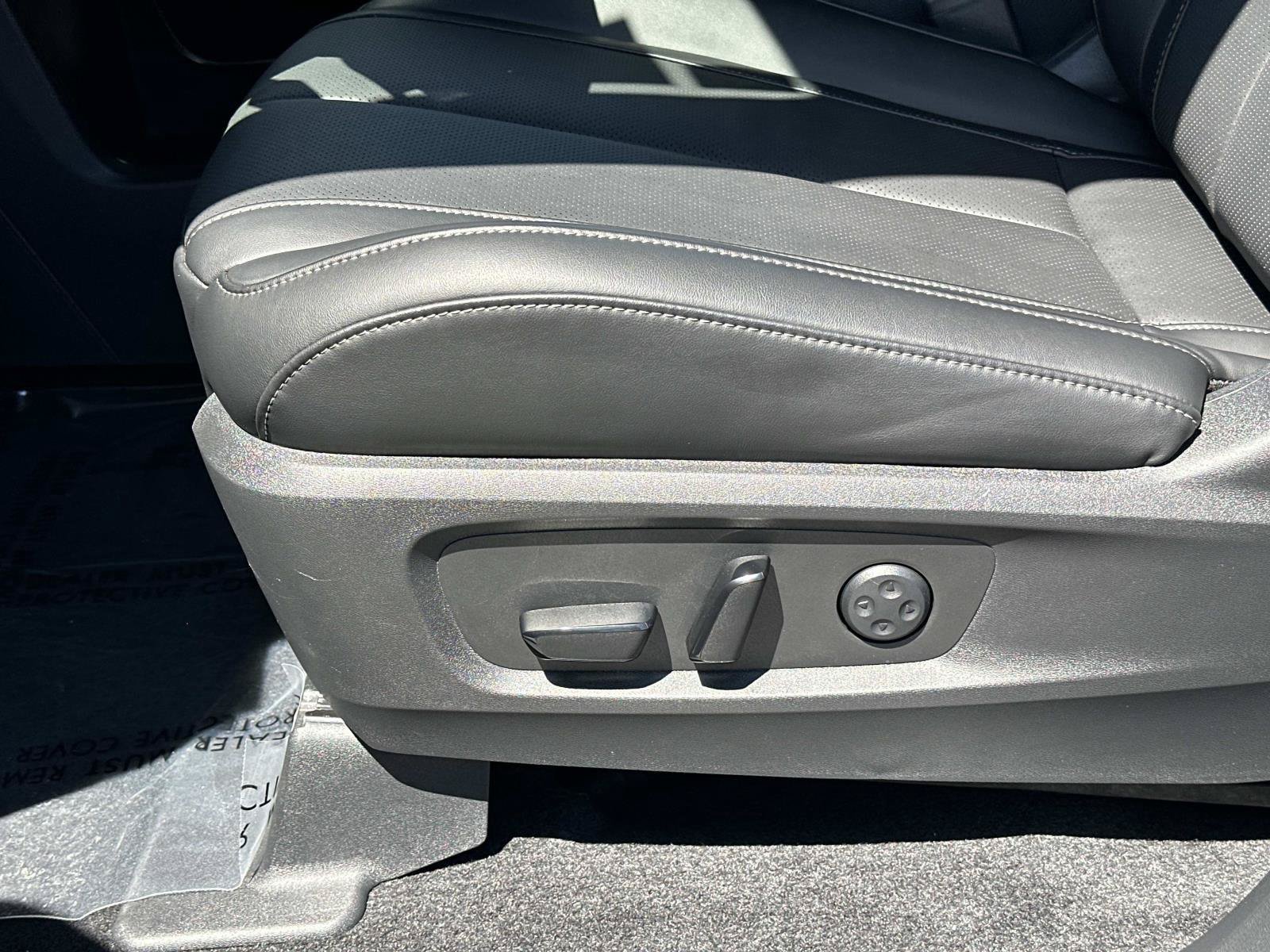 Used 2026 INFINITI QX60 Luxe w/ Cargo Package AWD/4WD image 27