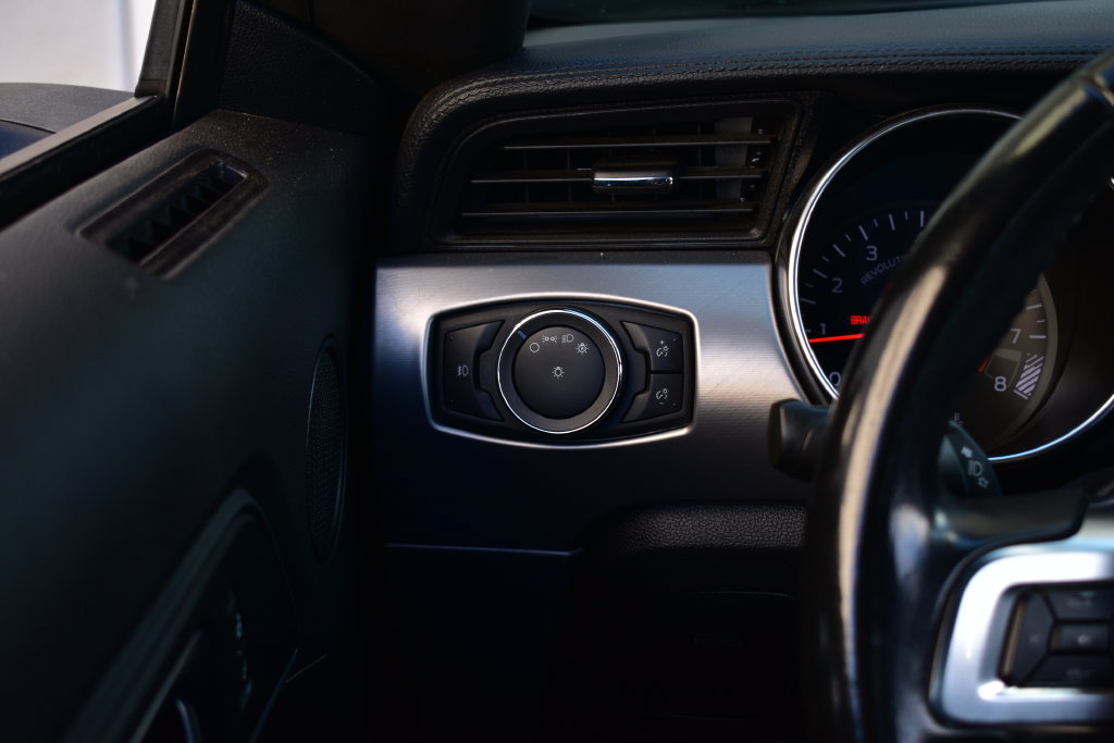Used 2020 Ford Mustang GT Premium RWD image 31