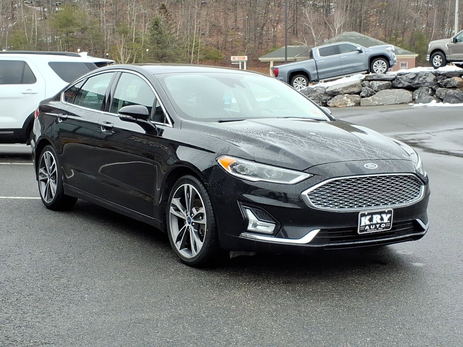 Used 2020 Ford Fusion Titanium image 3