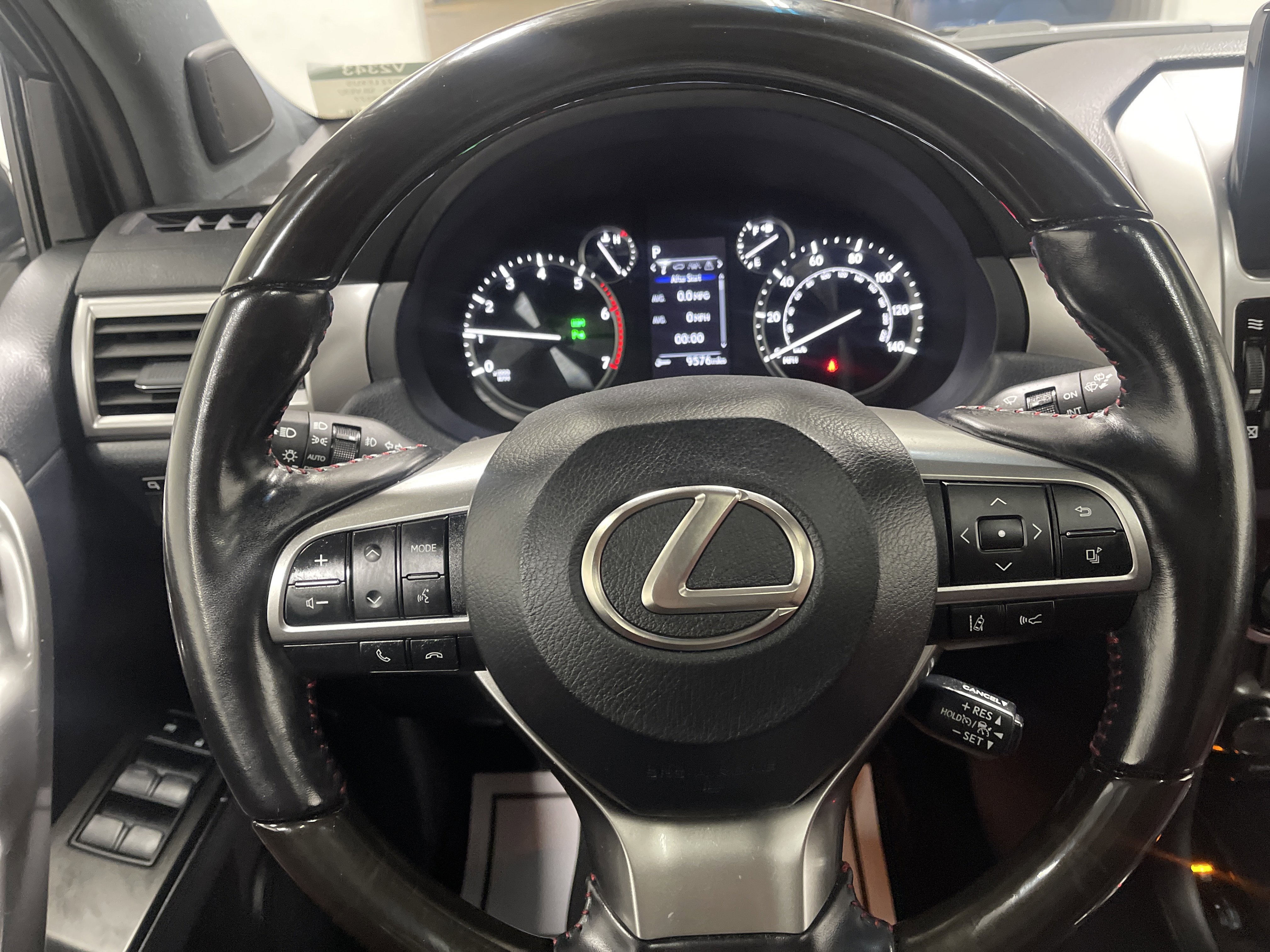 Used 2022 Lexus GX 460 Premium image 31